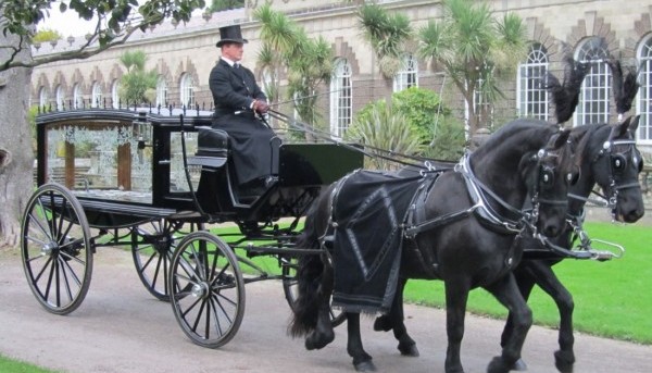 Funerals Cross Hands O G HARRIES HORSE CART